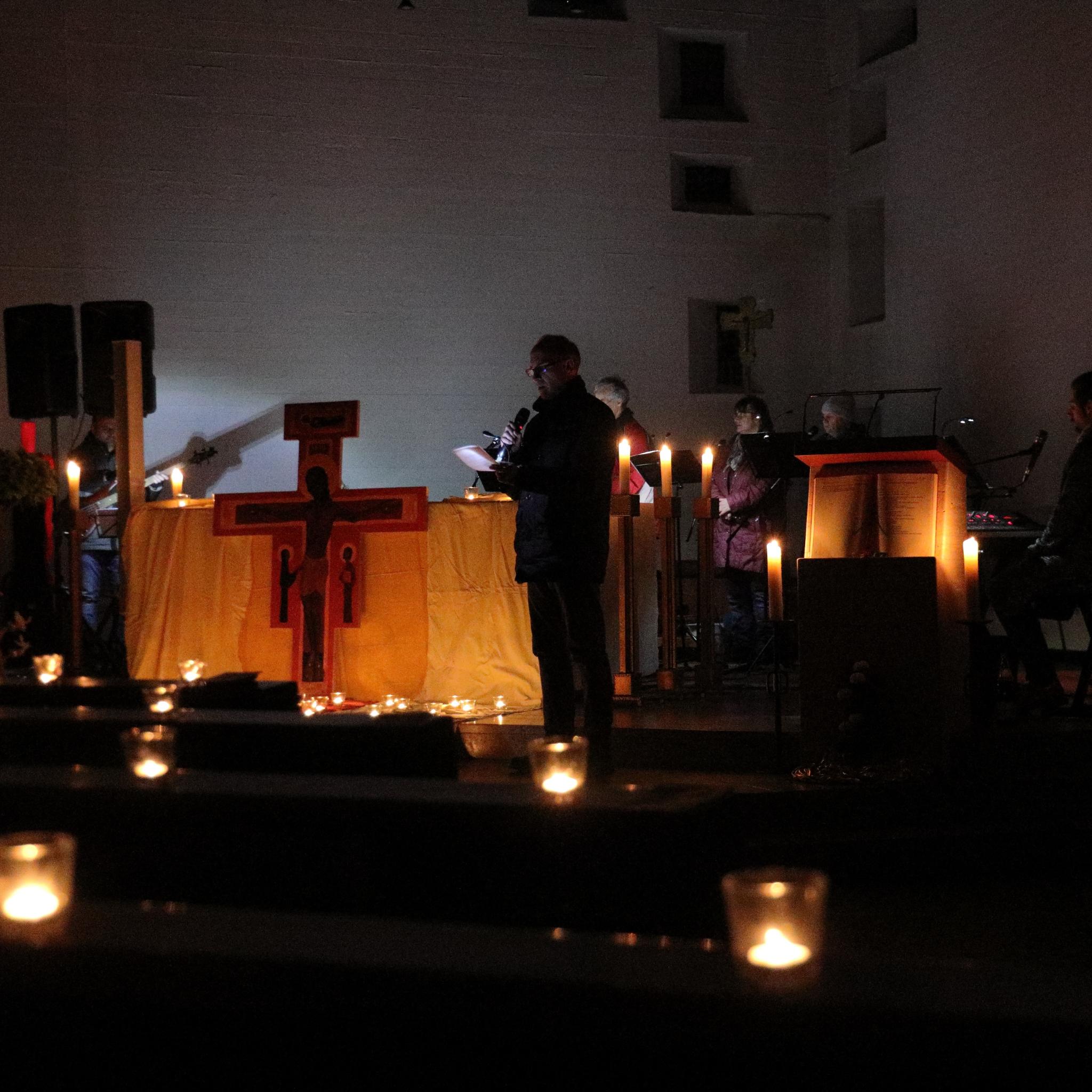 Taizeé Andacht am 9.12.2022 in St. Josef